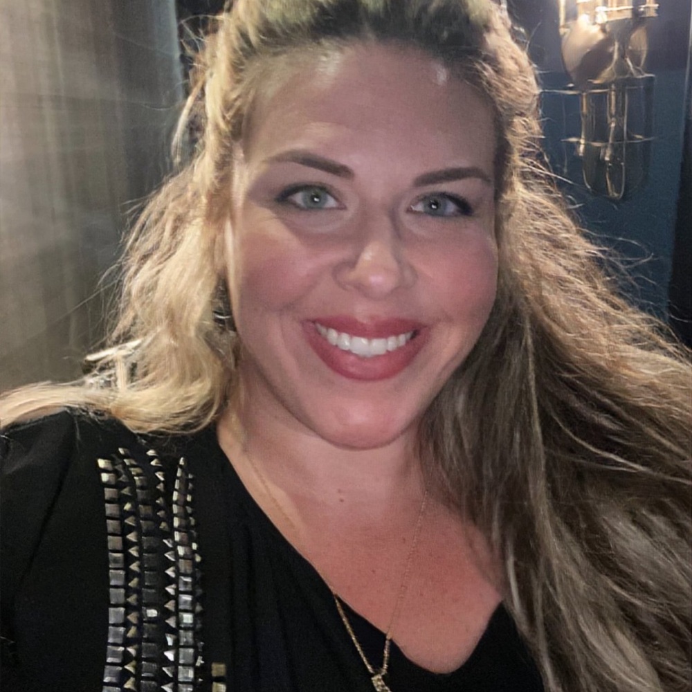 Meet your Posher, Lacey Dee